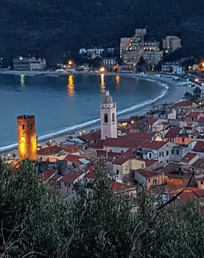 Residenza Tra Le Torri Apartment Noli 0*,
